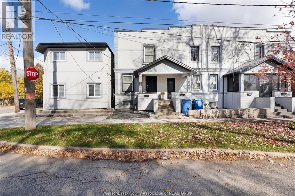 712 Brock, Windsor — photograph 2