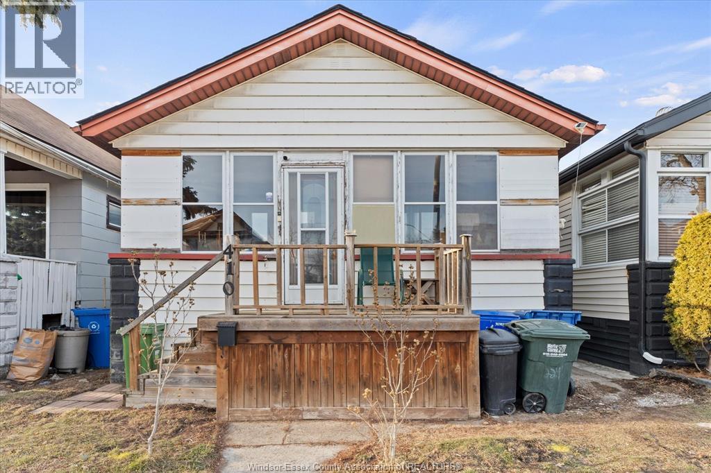 410 Caroline, Windsor — primary photograph
