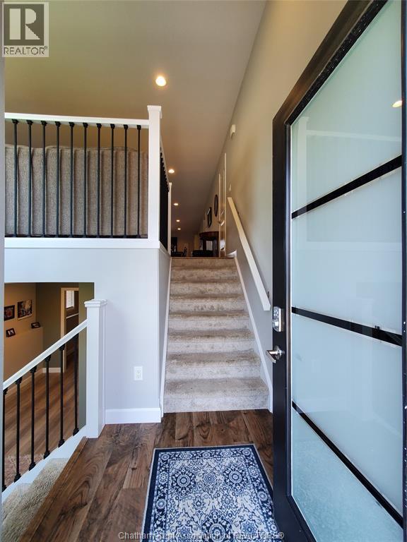256 Moonstone Crescent, Chatham — photograph 3
