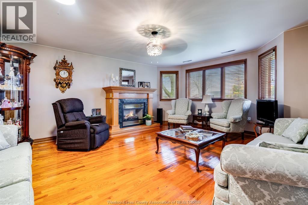 1462 County Rd 22, Lakeshore — photograph 3
