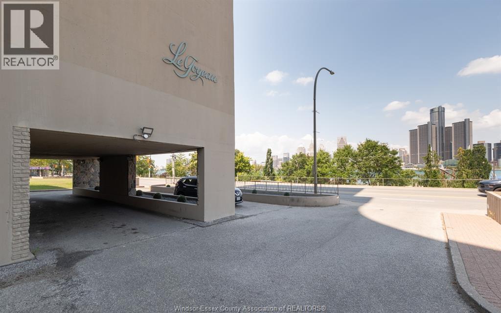 111 Riverside Drive #508, Windsor — photograph 2