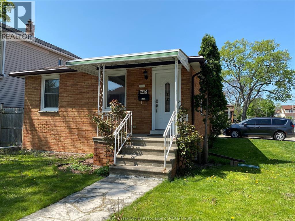 849 Dougall Avenue #MAIN, Windsor — photograph 2