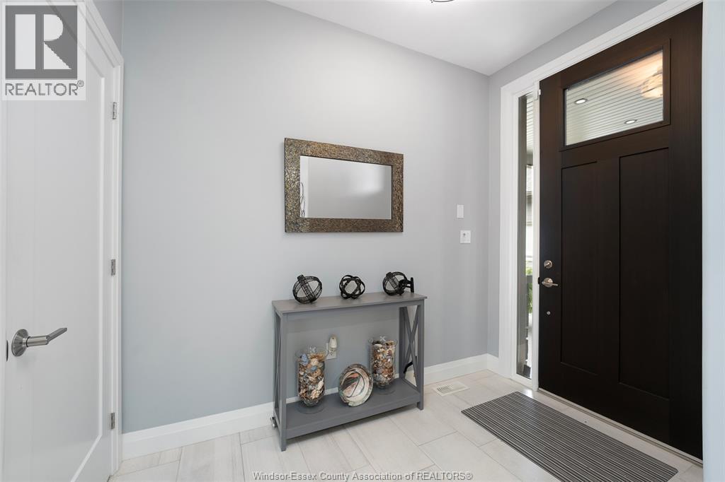 3935 Ora Street, Windsor — photograph 3
