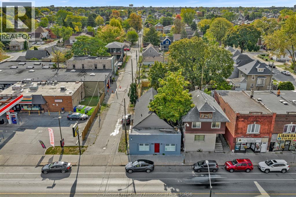 939 Wyandotte Street, Windsor — primary photograph