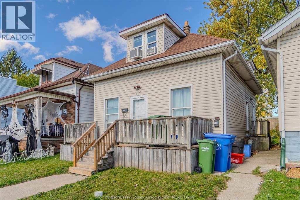 948 Tecumseh Boulevard, Windsor — primary photograph