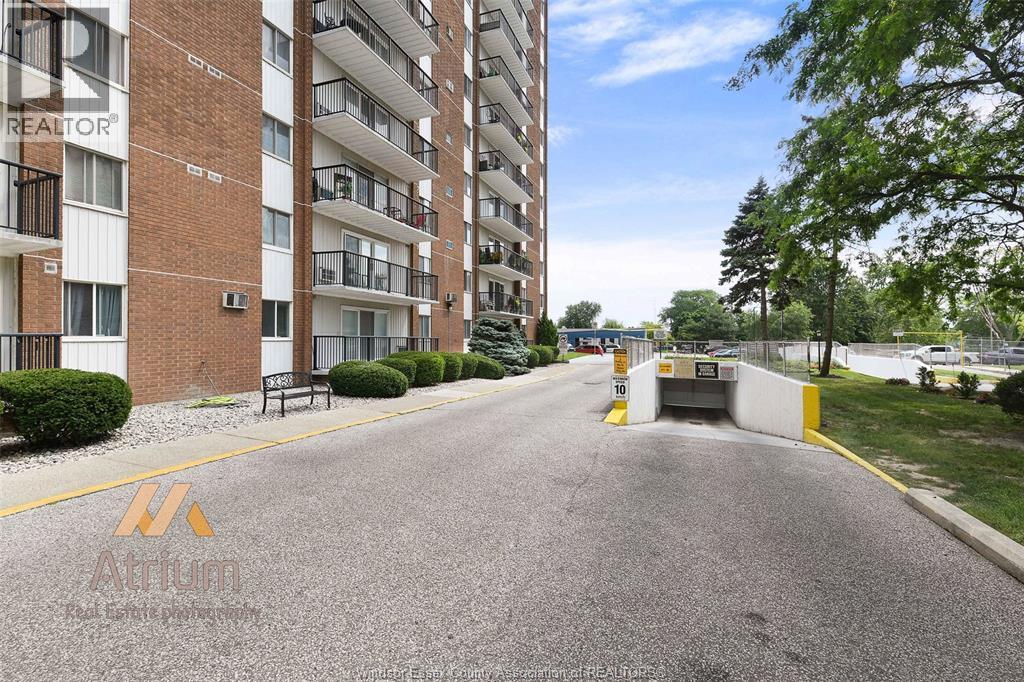 8591 Riverside Drive #1006, Windsor — photograph 2