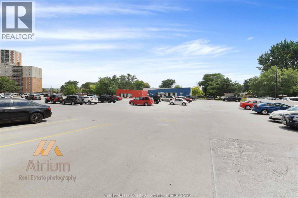 8591 Riverside Drive #1006, Windsor — photograph 3