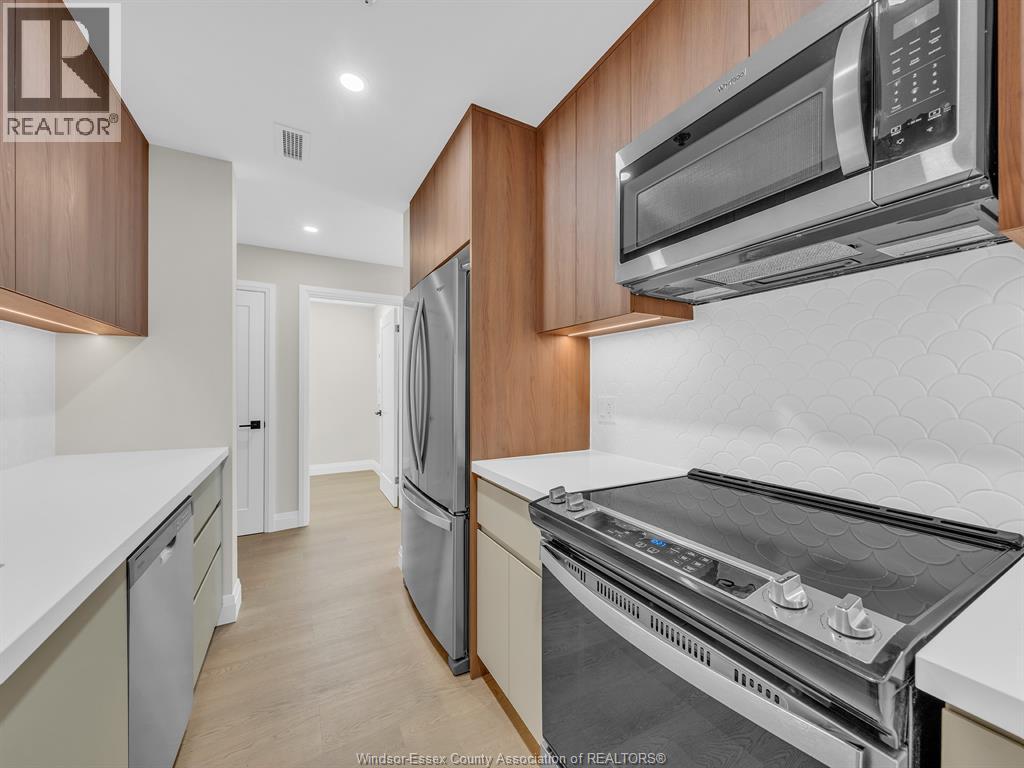 11646 Tecumseh Road #409, Windsor — primary photograph