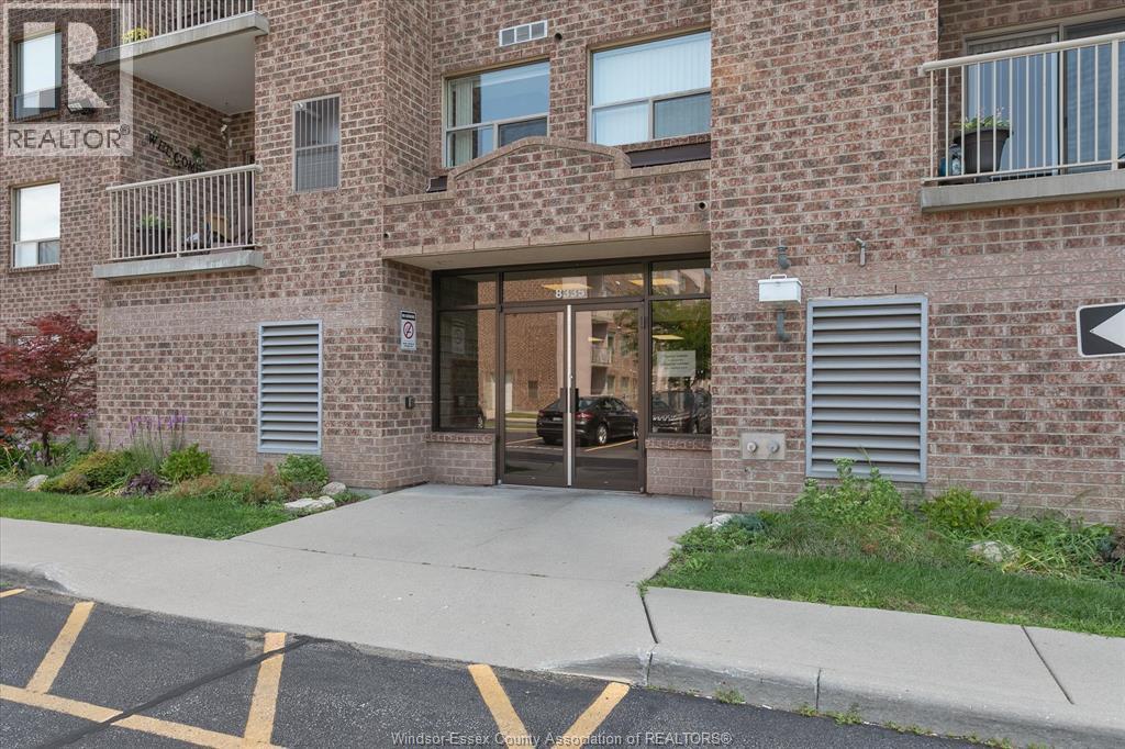 8335 Wyandotte Street #108, Windsor — photograph 3