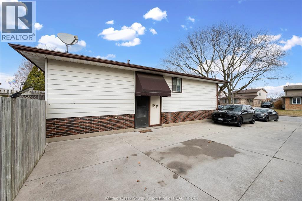 9606 Avery Lane, Windsor — photograph 3