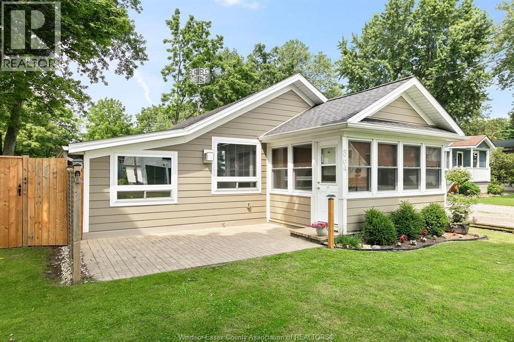 Single Family — 864 Lawrence Avenue, Essex, Ontario