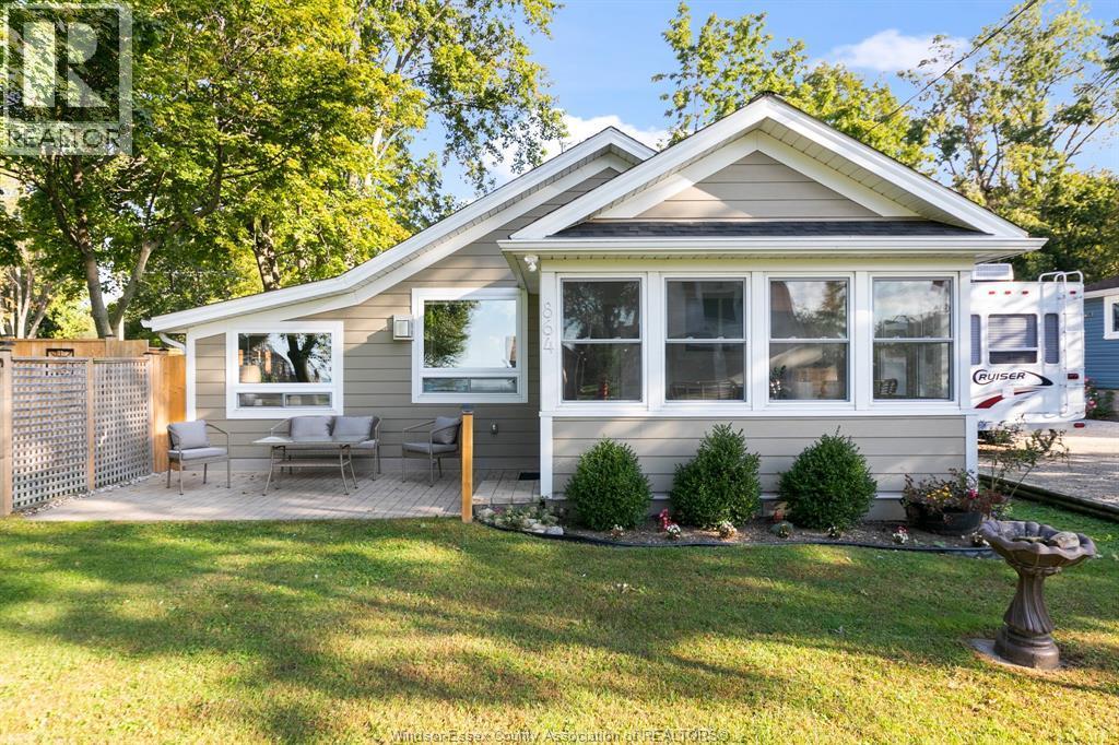 864 Lawrence Avenue, Essex — photograph 3