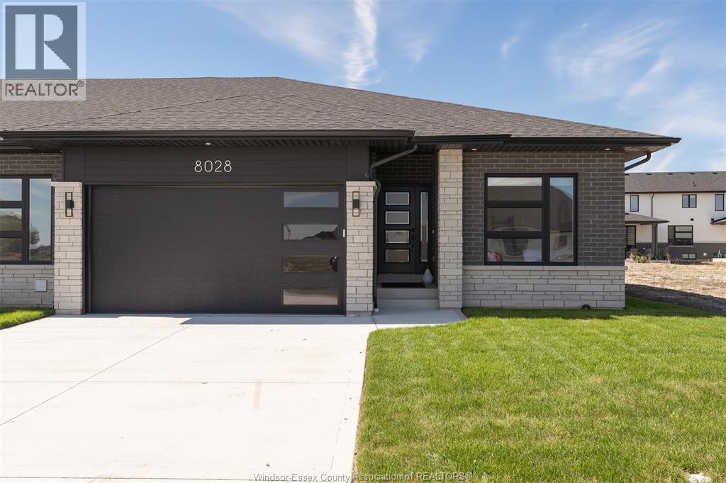 Single Family — 8028 Meo Boulevard, LaSalle, Ontario