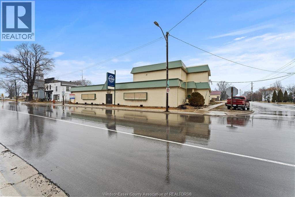 2744 County Rd 42, St. Joachim — photograph 3