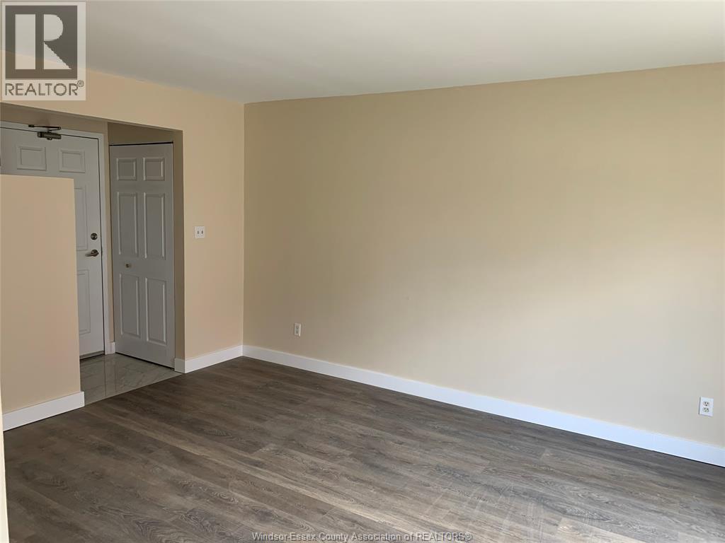 2630 Columbia Court #10, Windsor — photograph 2