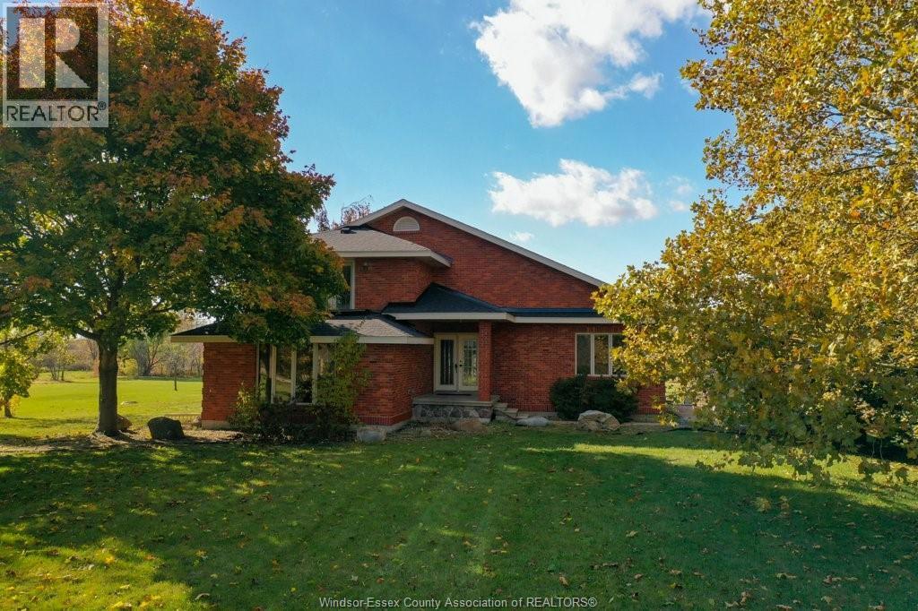 2495 Division Road, Kingsville — photograph 2