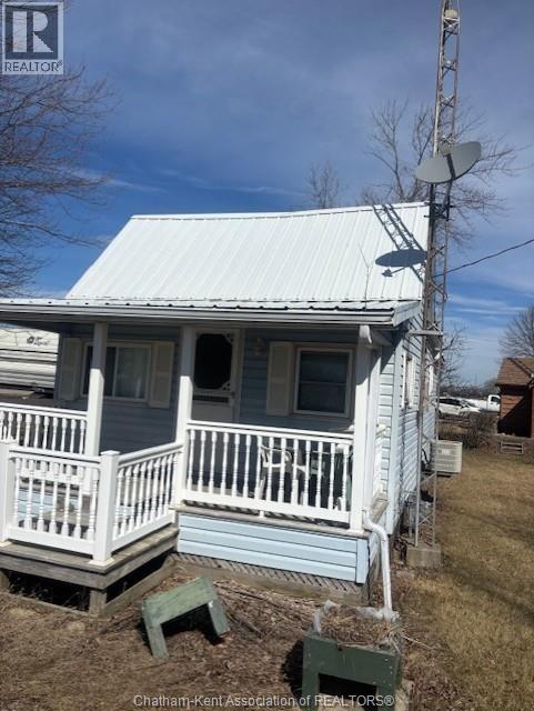 Single Family — 18640 Erie Shore Drive, Erieau, Ontario