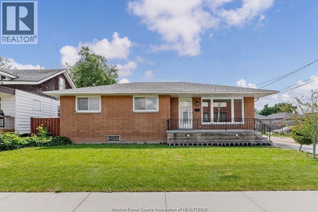 979 Arthur #LOWER, Windsor — primary photograph