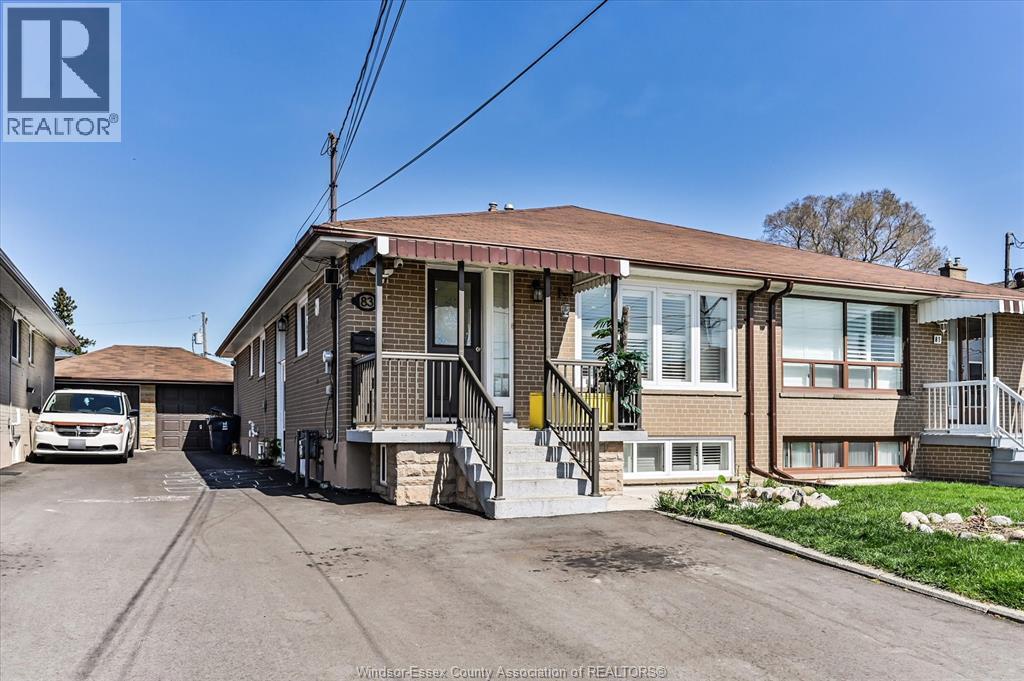 83 Northover Street, Toronto — photograph 2