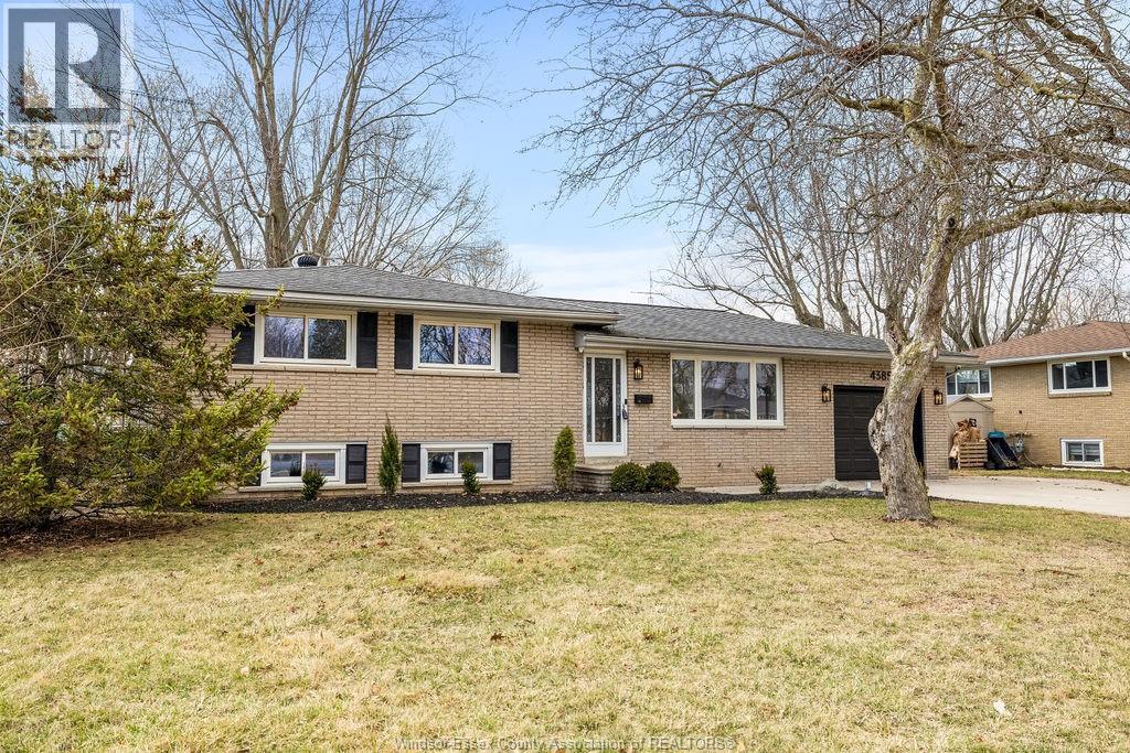 4385 Huron Church Line Road, LaSalle — photograph 3