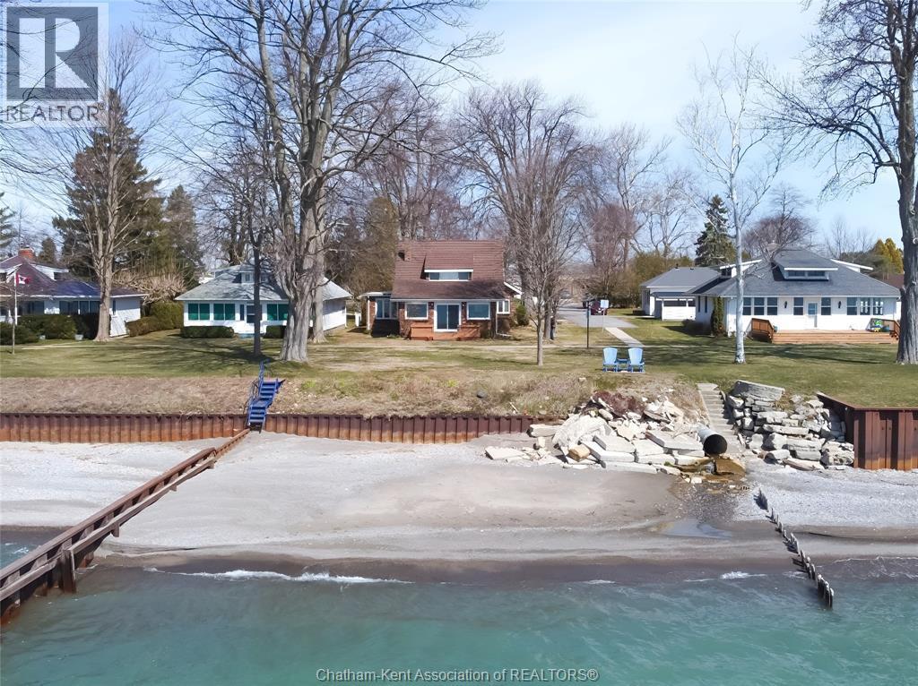 Single Family — 395 Towanda Boulevard, Erieau, Ontario
