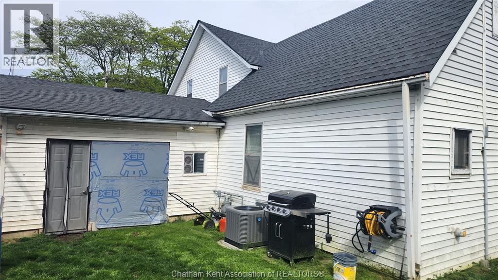 15 Alice Street, Thamesville — photograph 2
