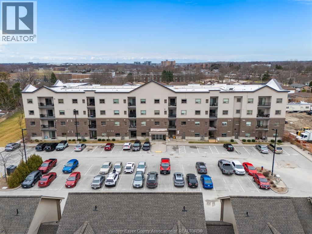 8475 Wyandotte Street #111, Windsor — photograph 2