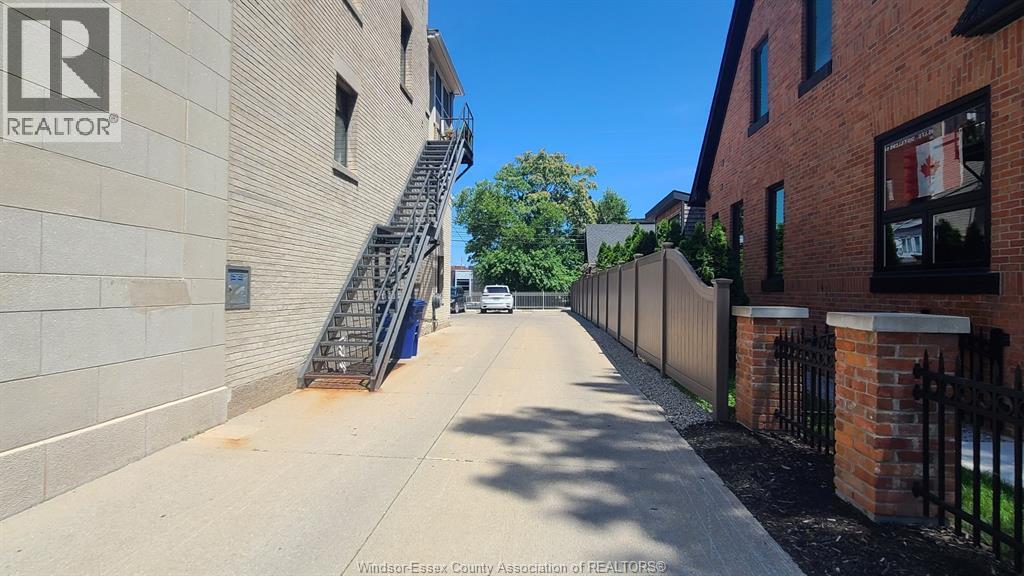606 Devonshire, Windsor — photograph 2