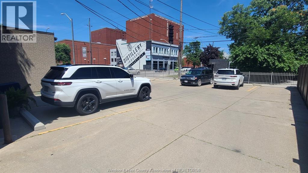 606 Devonshire, Windsor — photograph 3