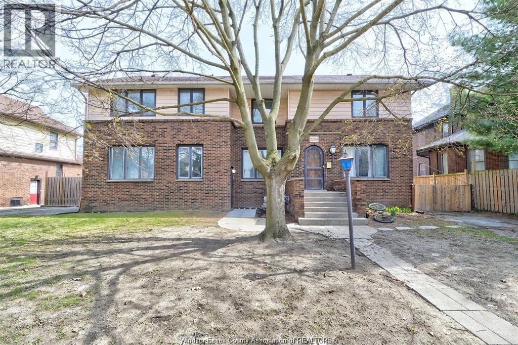 2268 Victoria, Windsor — primary photograph