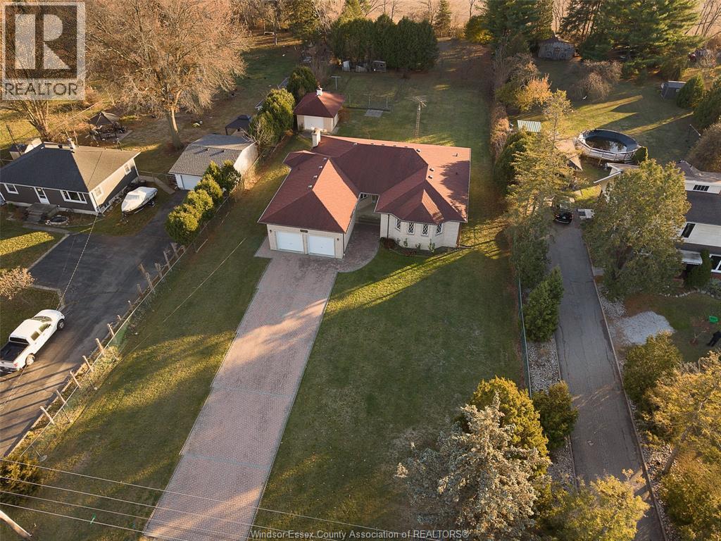 3525 Baseline Road, Windsor — photograph 3