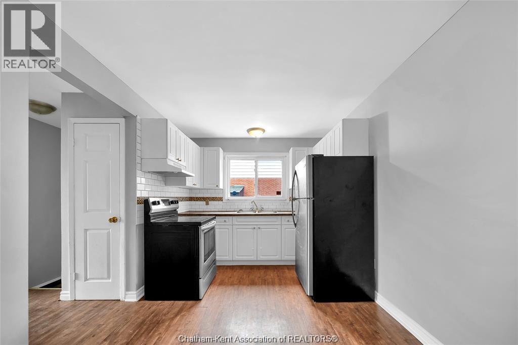Single Family — 40 Beechwood Crescent, Chatham, Ontario