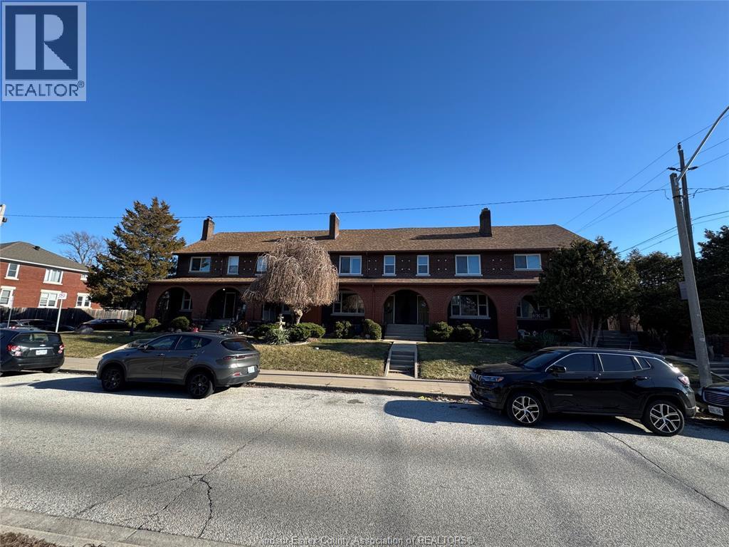 655-91 Giles, Windsor — primary photograph
