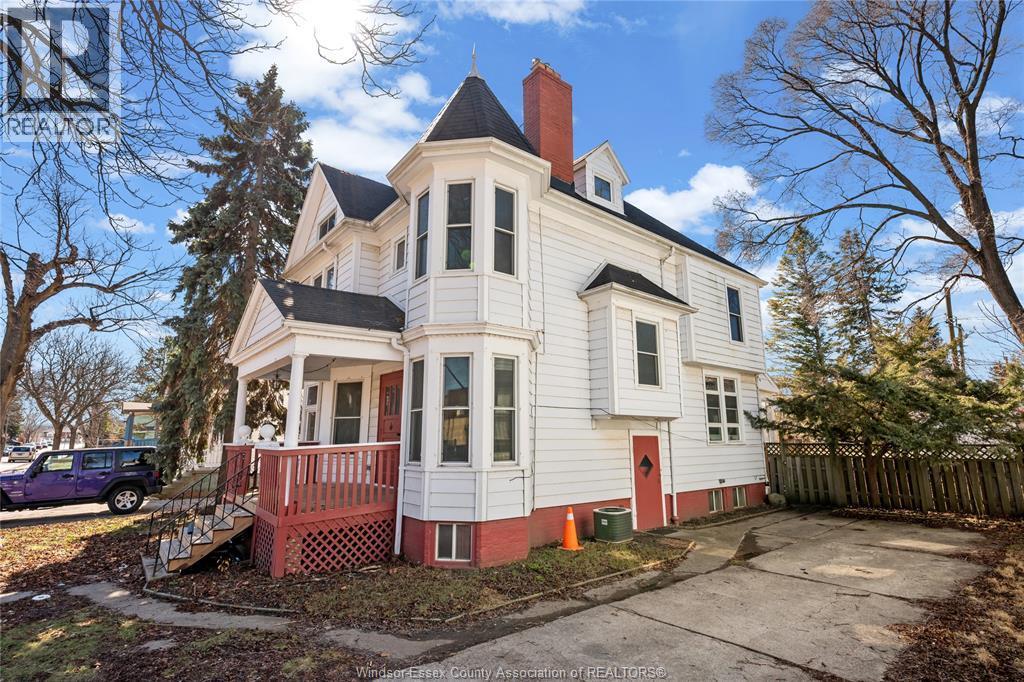631 Church, Windsor — primary photograph