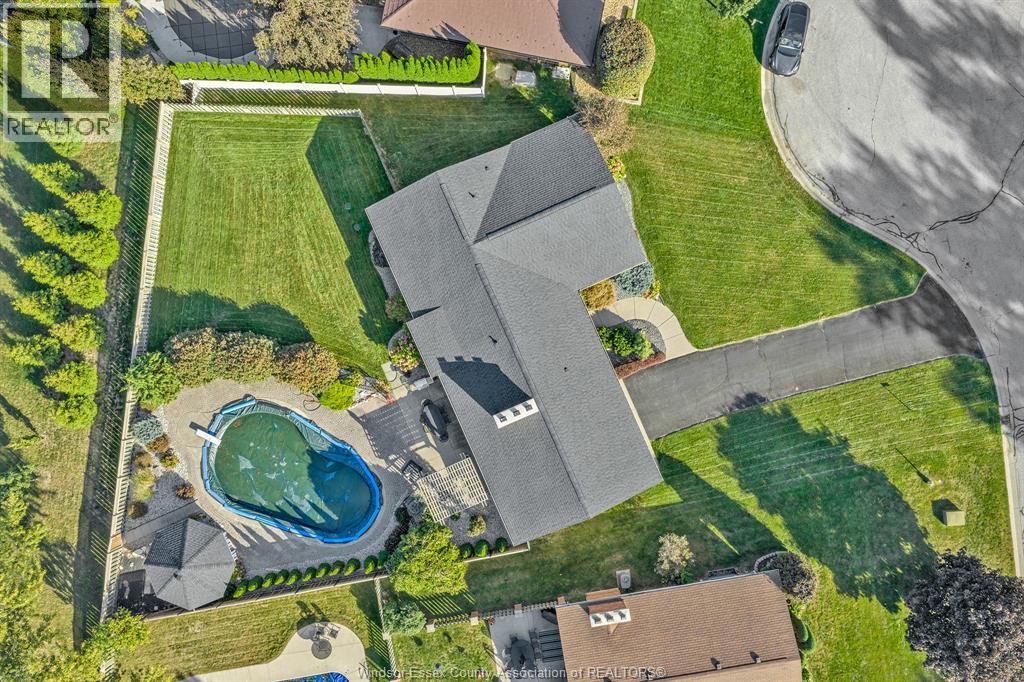 7 Longbeach Drive, Leamington — photograph 3