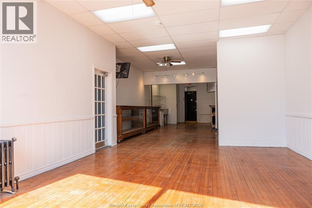 1584 Tecumseh Road, Windsor — primary photograph