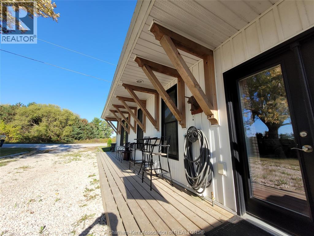 21132 Port Road, Merlin — photograph 3