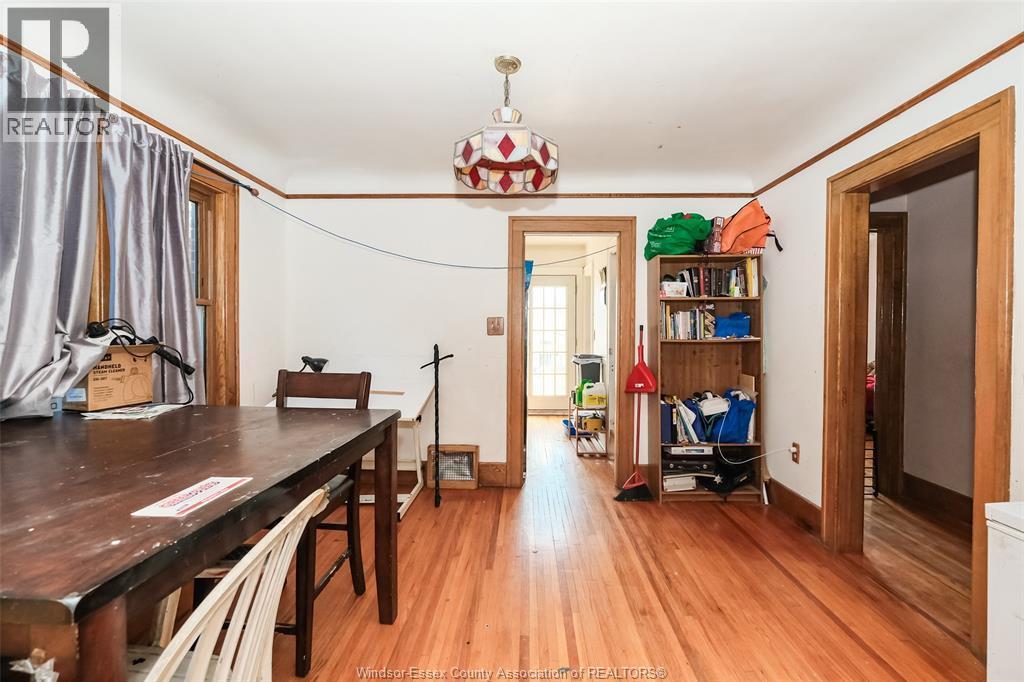 1248 Bruce Avenue, Windsor — photograph 3