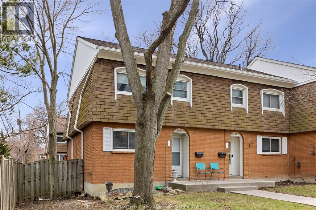 5557 Coronation, Windsor — photograph 3