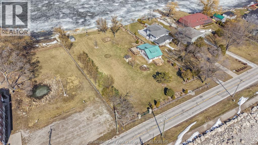 100 Ross Lane, Erieau — photograph 3