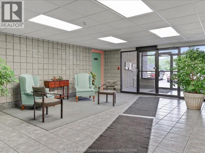 8335 Wyandotte Street #203, Windsor — photograph 2