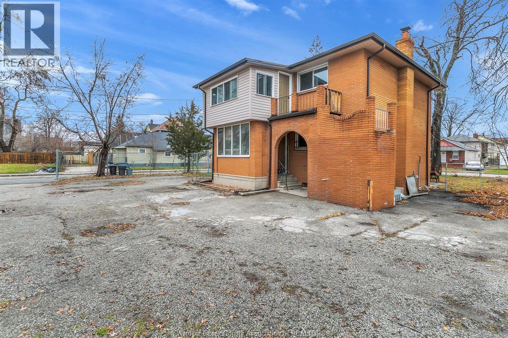 509 Aylmer Avenue #MAIN, Windsor — photograph 3