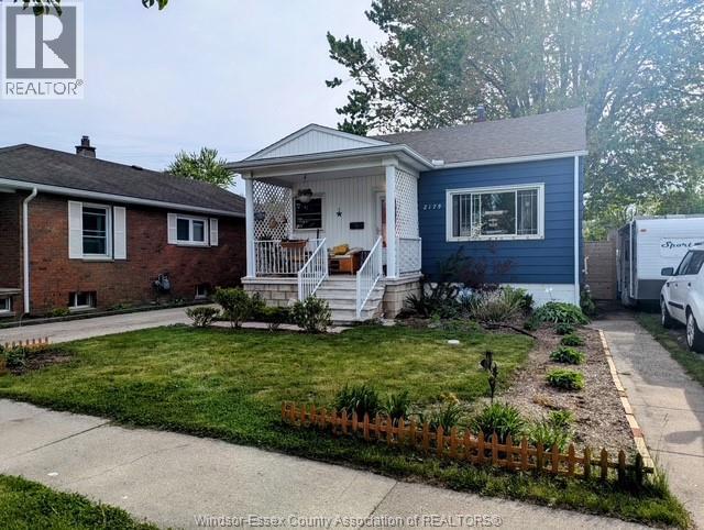 2179 Forest Avenue, Windsor — primary photograph
