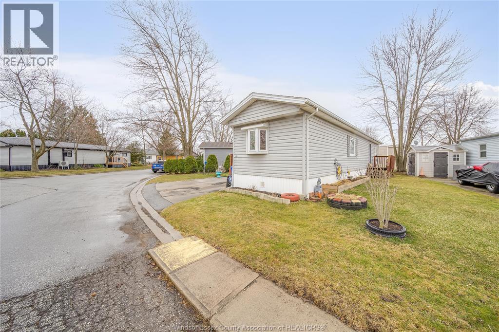 137 Dana Drive, Essex — photograph 2