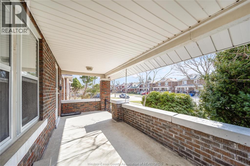 358 Partington, Windsor — photograph 3