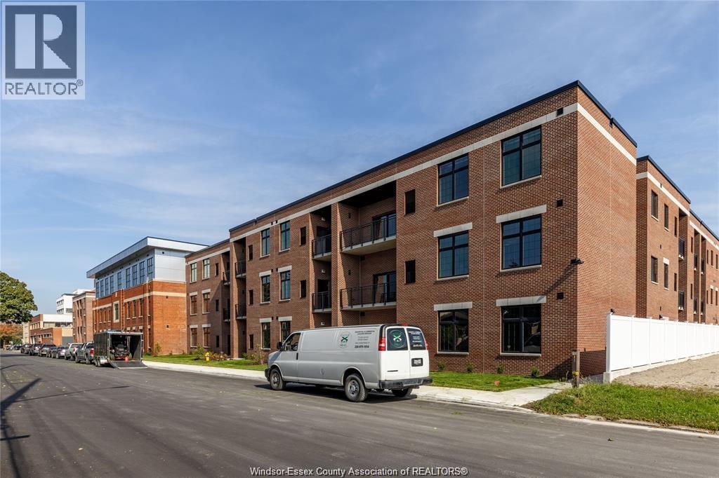 1370 Argyle #106, Windsor — photograph 2