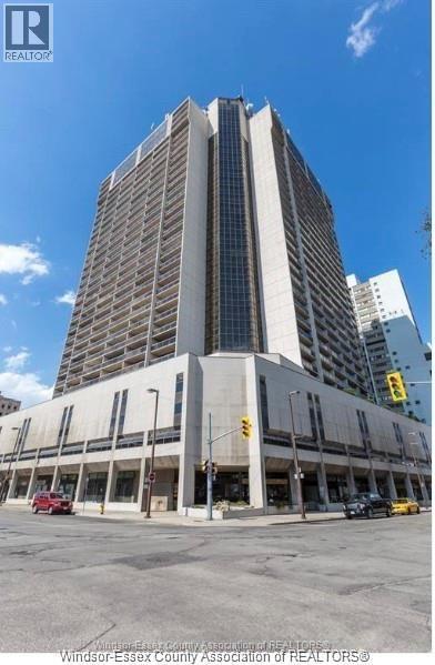 150 Park Street #1801, Windsor — primary photograph