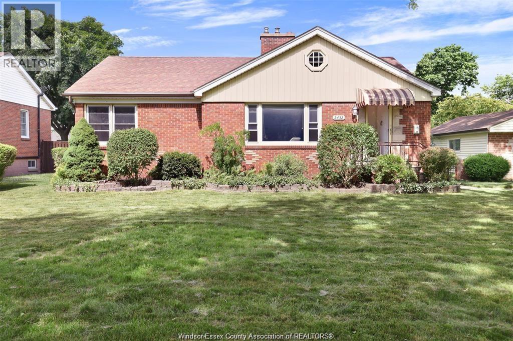 2432 Buckingham Drive, Windsor — primary photograph