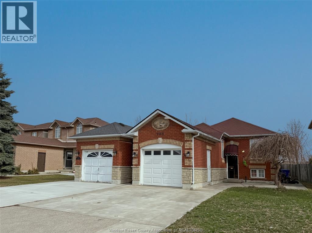 986 Lemonwood Crescent, Windsor — primary photograph