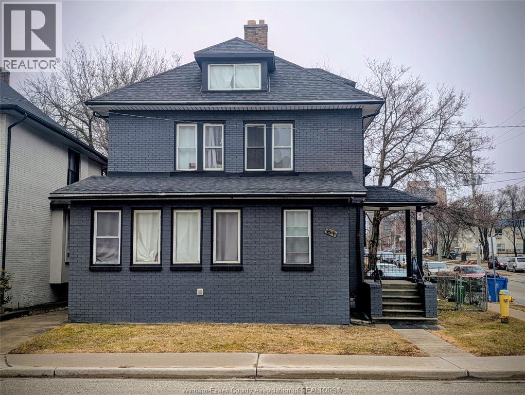 61 Giles Boulevard, Windsor — primary photograph